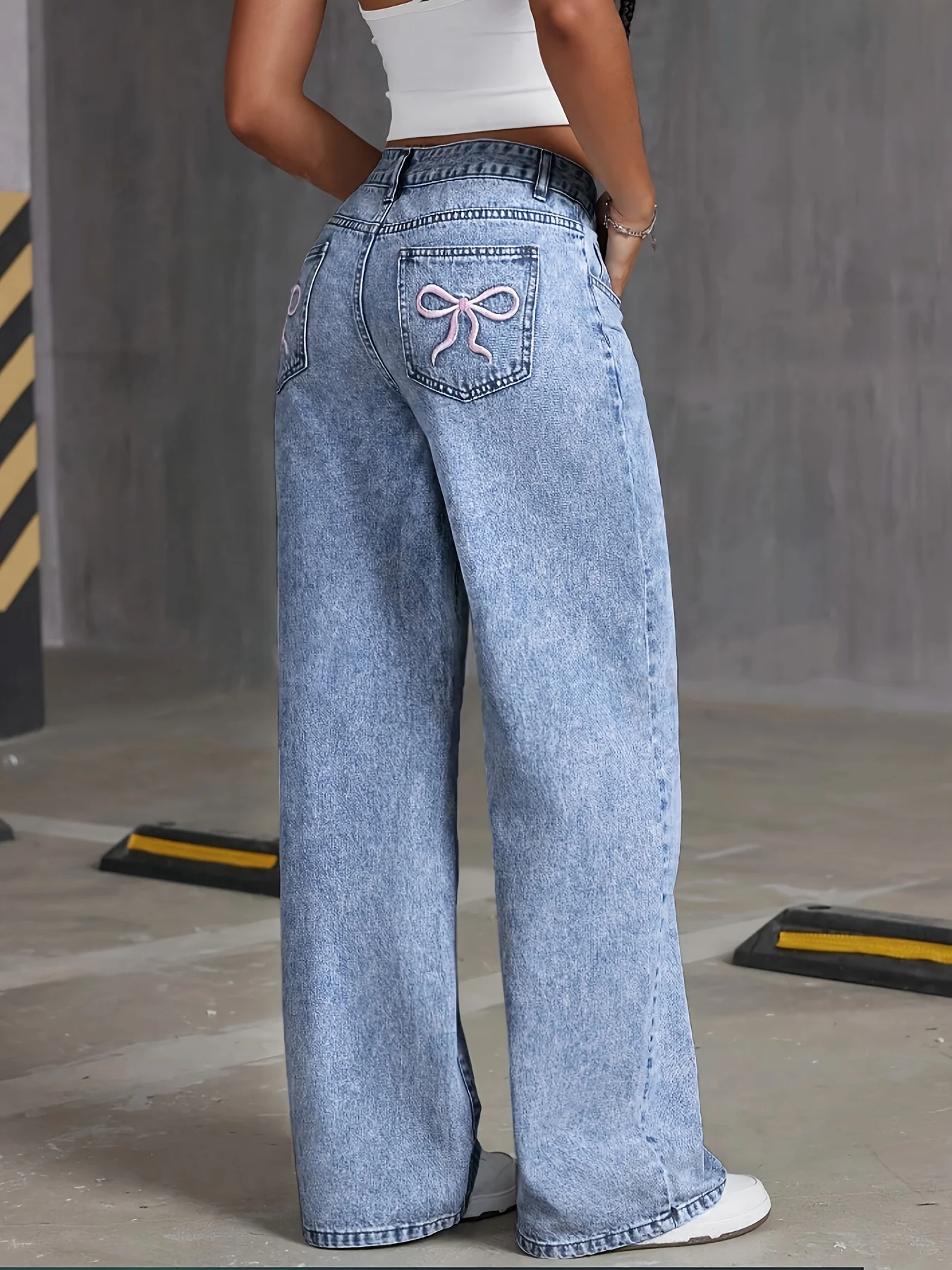 Women's Back Pocket Bow Embroi - đánh giá và giá Mom Jeans Women